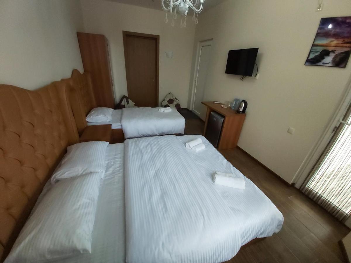 Hotel Maria Batumi Exterior photo