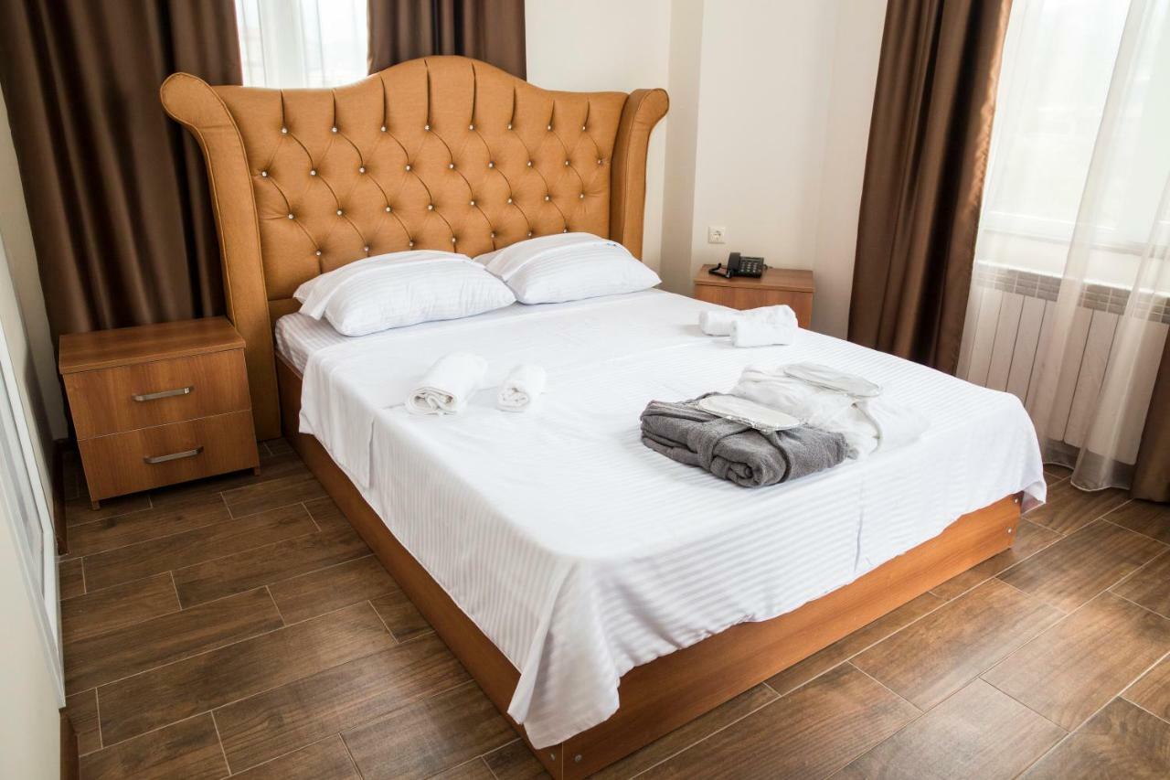 Hotel Maria Batumi Exterior photo